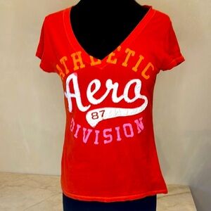 NWOT. Aeropostale Orange Graphic Short Sleeve Tee size Large.